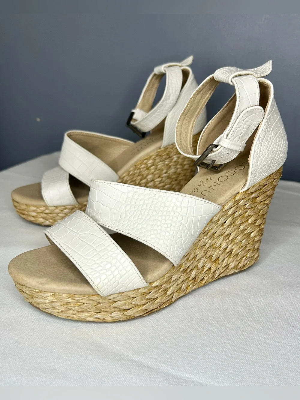 Coconuts By Matisse Mickie Sandals‎ Womens 9 / 40 White Croc Espadrille Wedge